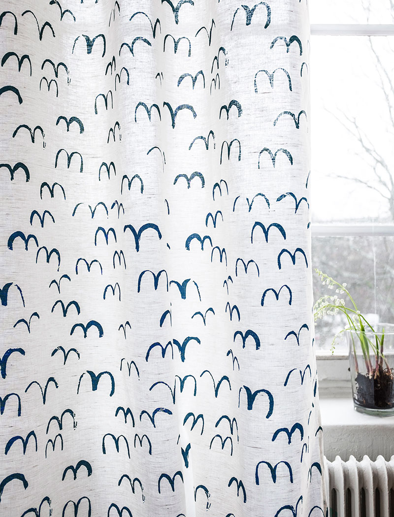BIRD CURTAIN