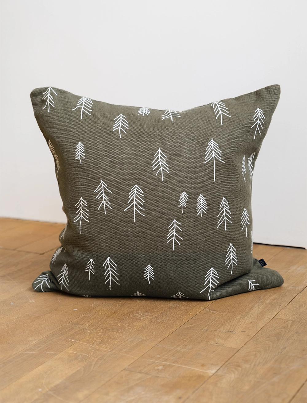 TALL EMBROIDERED CUSHION COVER, GREEN